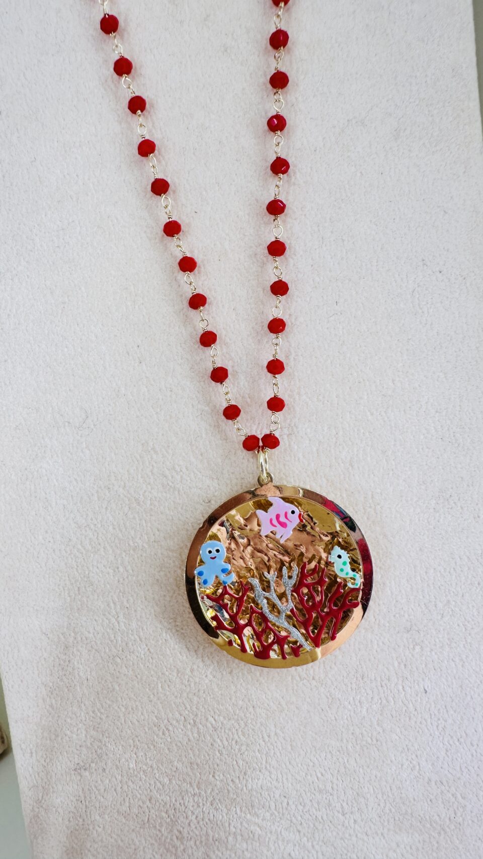 Collana in fondo al mar
